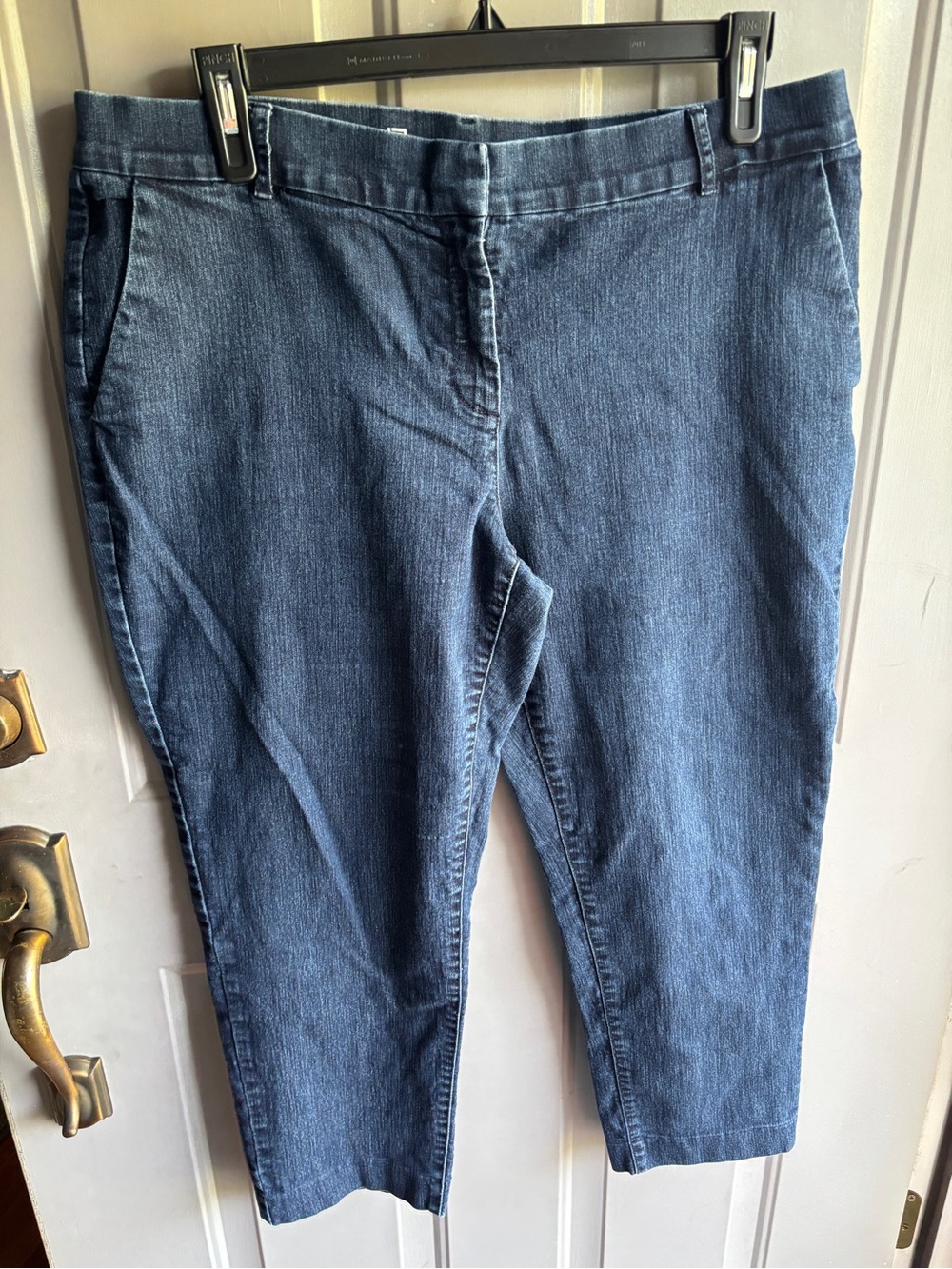 Liz Claiborne Women's Blue Stretch Denim crop Jeans size 18